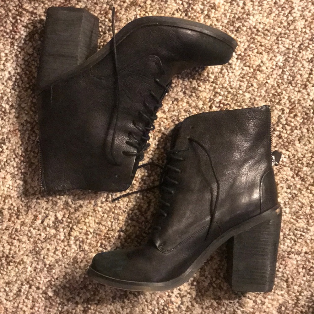 Senso Jacey black leather lace up boots